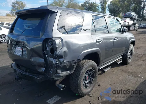 2020 Toyota 4Runner Trd Pro z USA, uszkodzony, nr VIN JTEBU5JR3L5826741